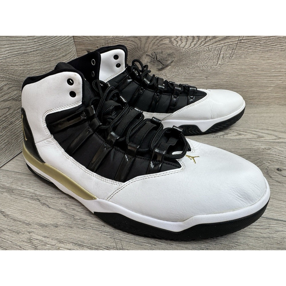 Nike Size 14 Air Jordan Max Aura White Metallic Gold Black Men Shoes AQ9084-107
